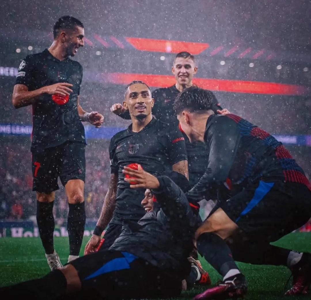 加时末段英超焦点战;本菲卡单刀错失;悬念犹存;轮换策略成焦点 加时末段英超焦点战;本菲卡单刀错失;悬念犹存;轮换策略成焦点