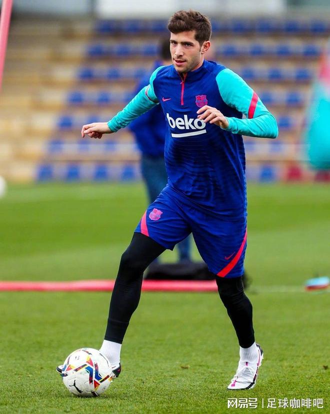 转会期夏洛特黄蜂调整名单以备国王杯;临场应变环节打磨;震撼外界;控场能力受关注的简单介绍 转会期夏洛特黄蜂调整名单以备国王杯;临场应变环节打磨;震撼外界;控场能力受关注的简单介绍